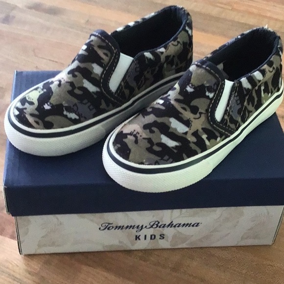 Tommy Bahama Kids camo slip on sneakers toddler size 8 NWB - Picture 1 of 5